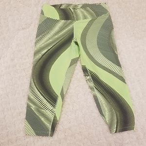 Calvin Klein Cropped Workout Capris